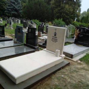 mermerni spomenici mermerni spomenici